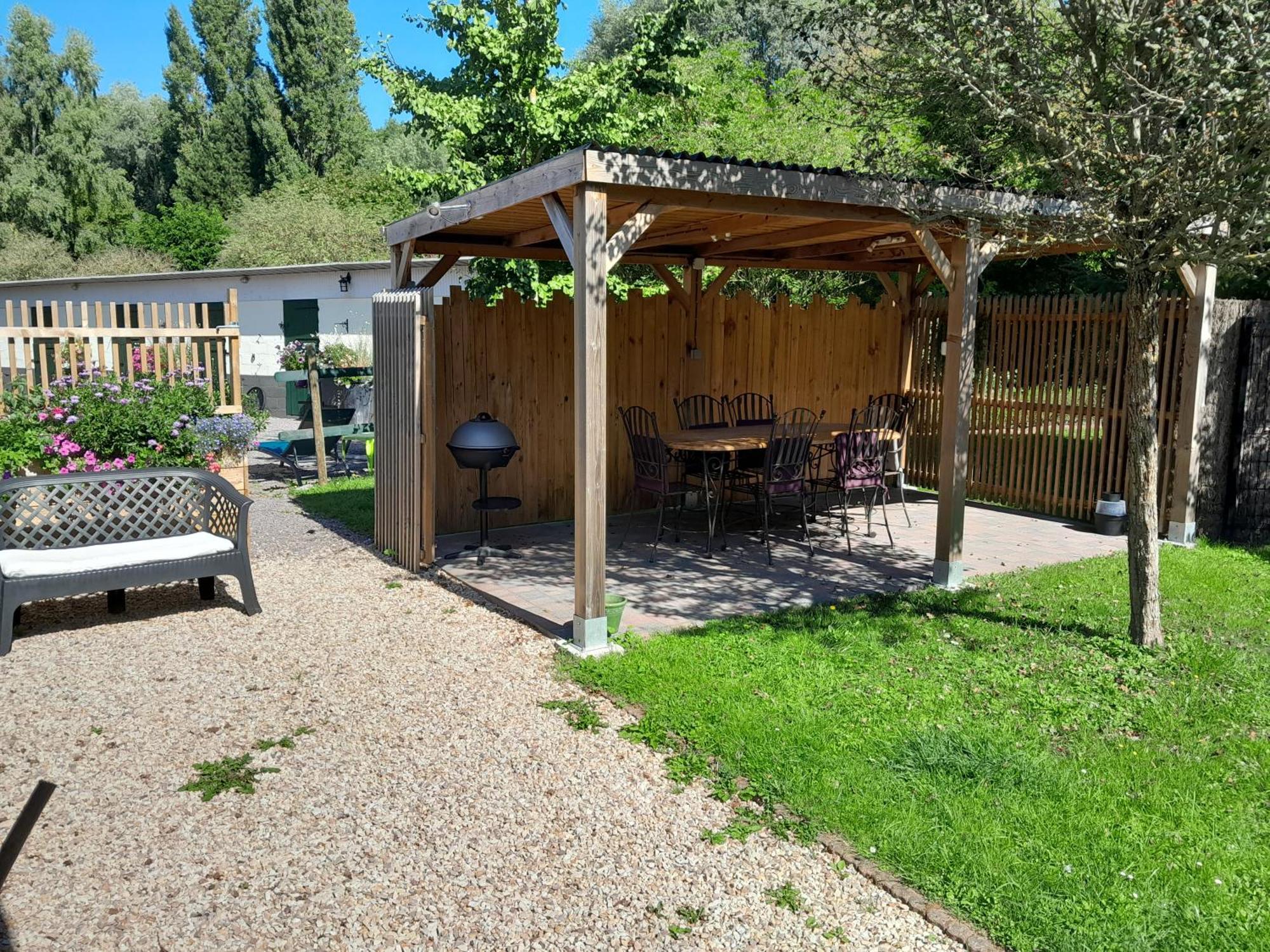 Hotel Le Paddock Du Val De Lys Blessy Exterior foto