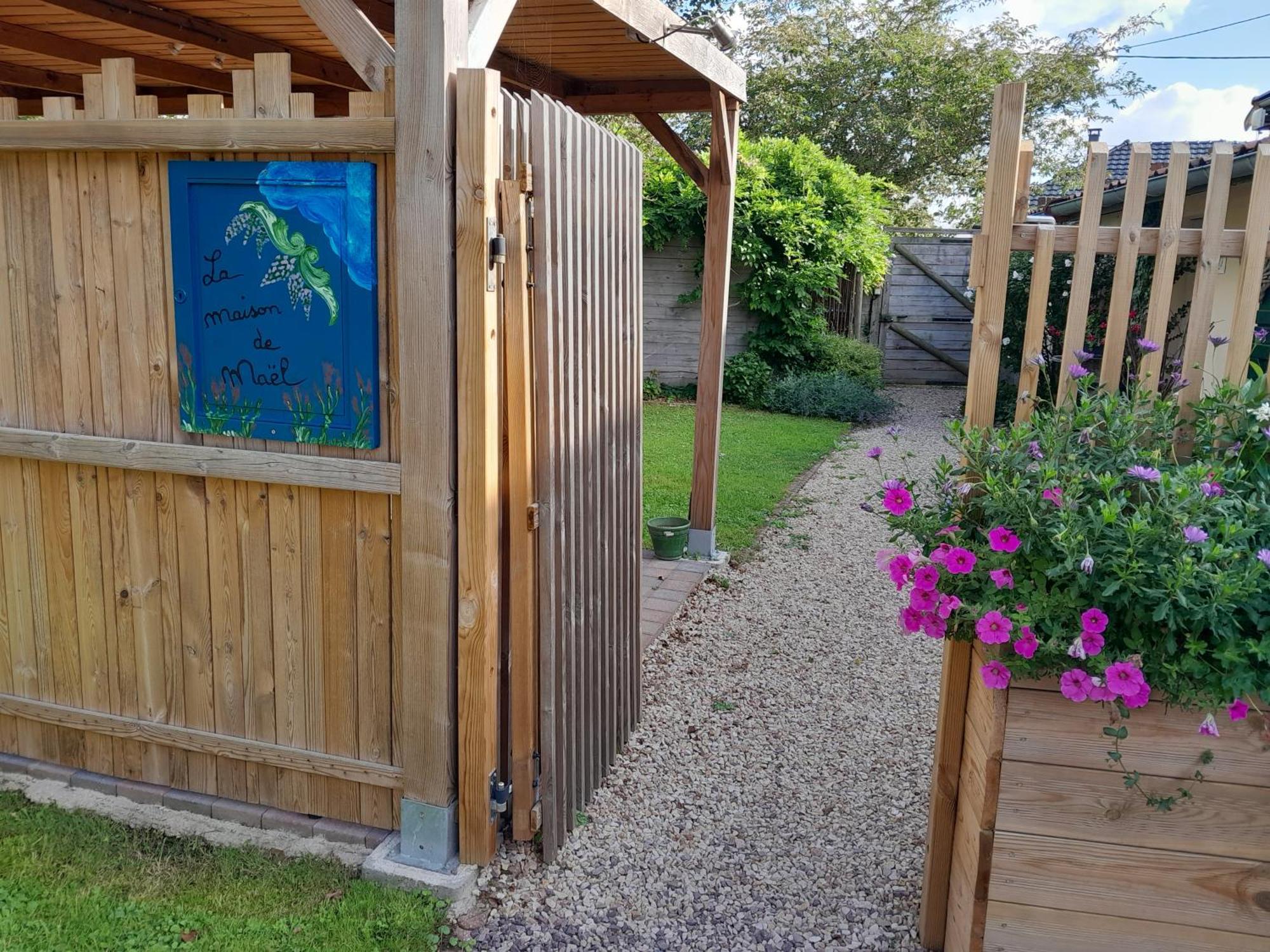 Hotel Le Paddock Du Val De Lys Blessy Exterior foto