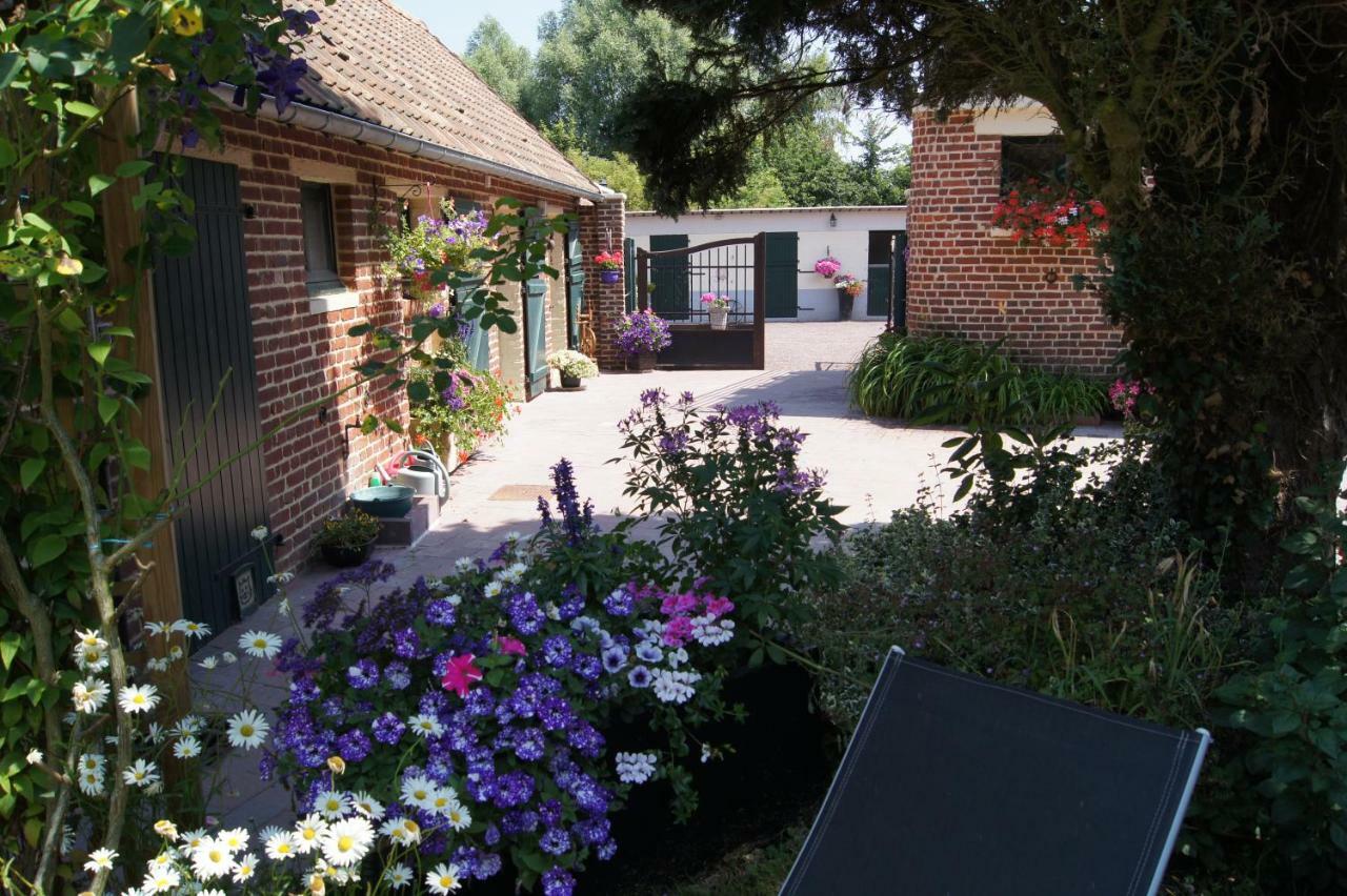 Hotel Le Paddock Du Val De Lys Blessy Exterior foto